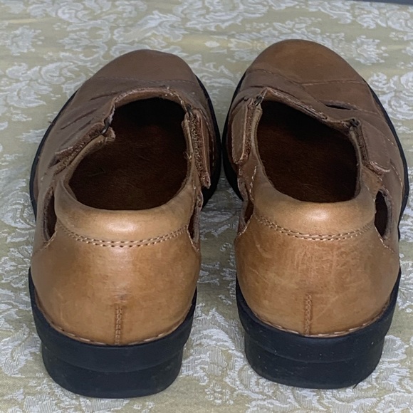Clark’s Bendables Loafer 39337 Hook Loop Tan - Picture 4 of 16